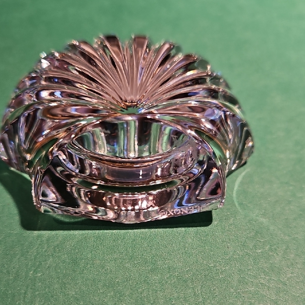 Lenox Crystal Shell Clock - Picture 4 of 6